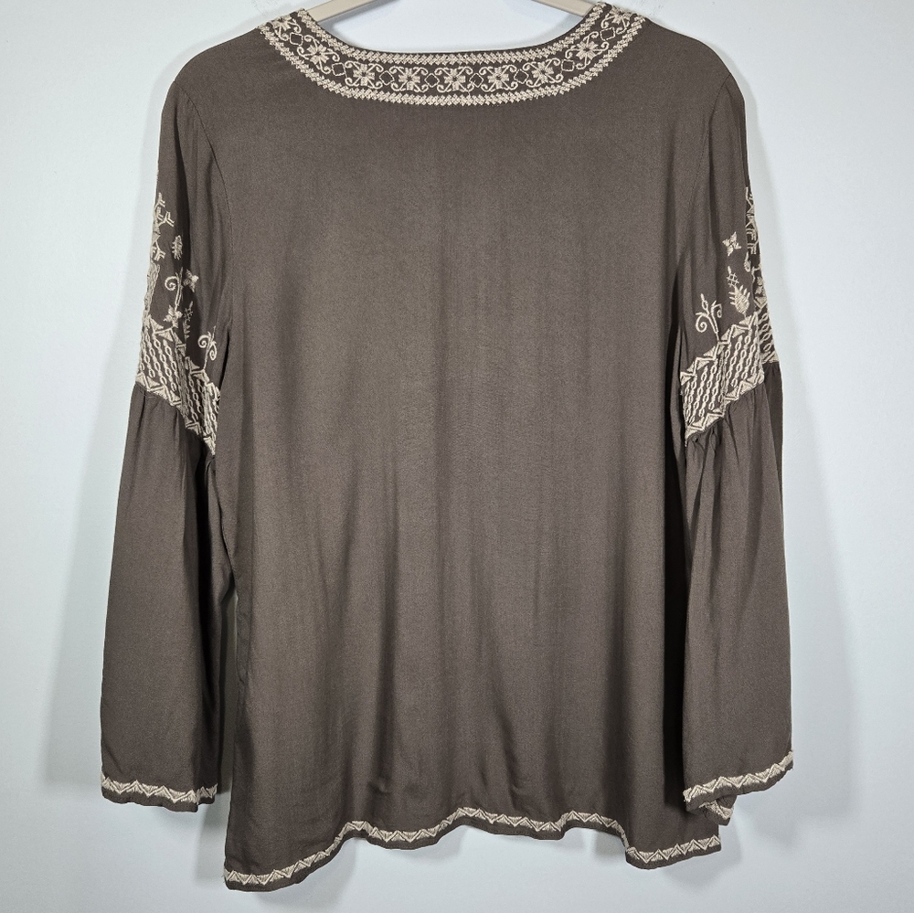 Chelsea & Theodore Embroidered Bohemian Top Womens Size Medium Green Boho Blouse - Picture 5 of 12